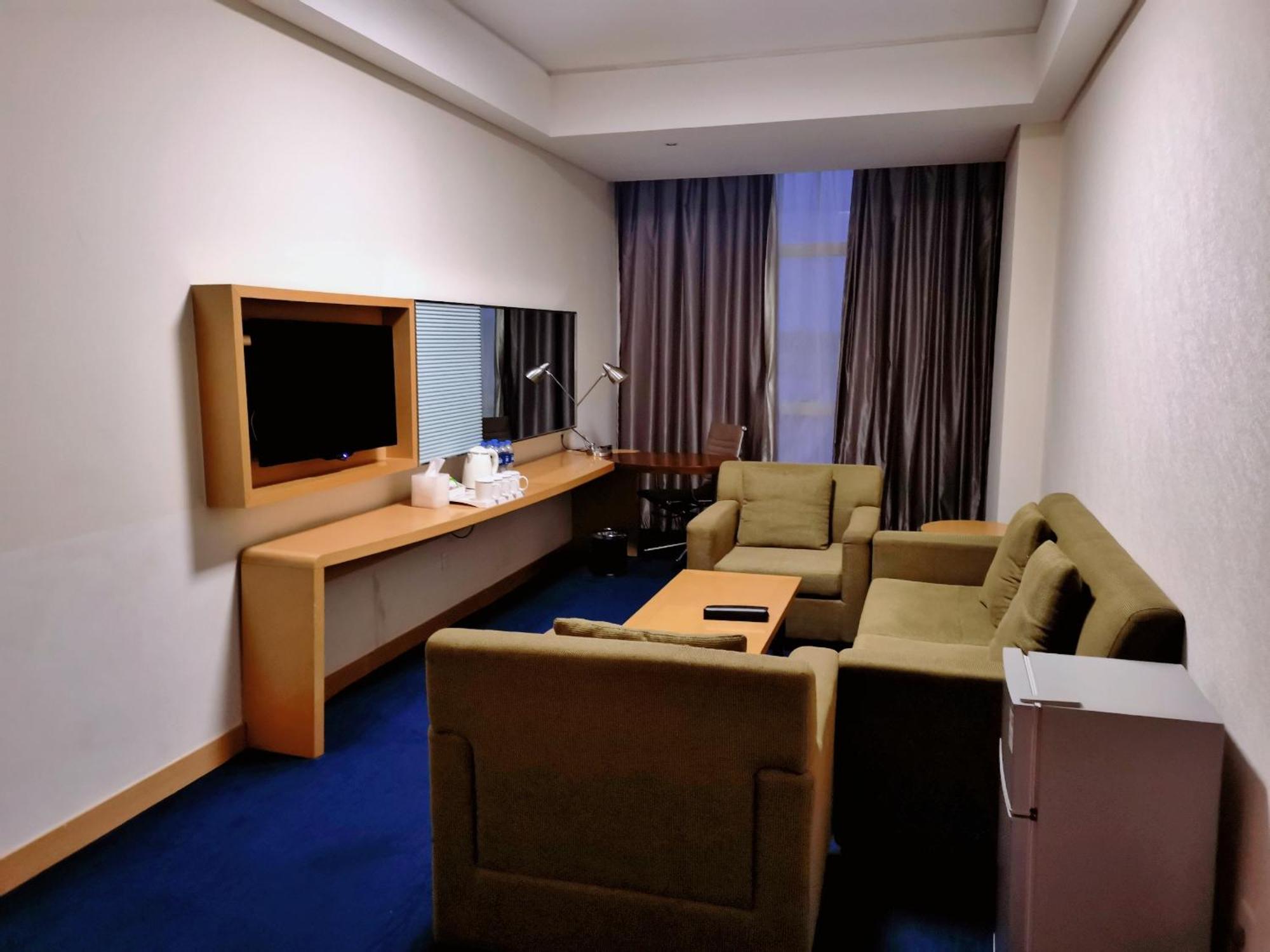 Holiday Inn Express Zhengzhou Airport By Ihg Xinzheng  ภายนอก รูปภาพ
