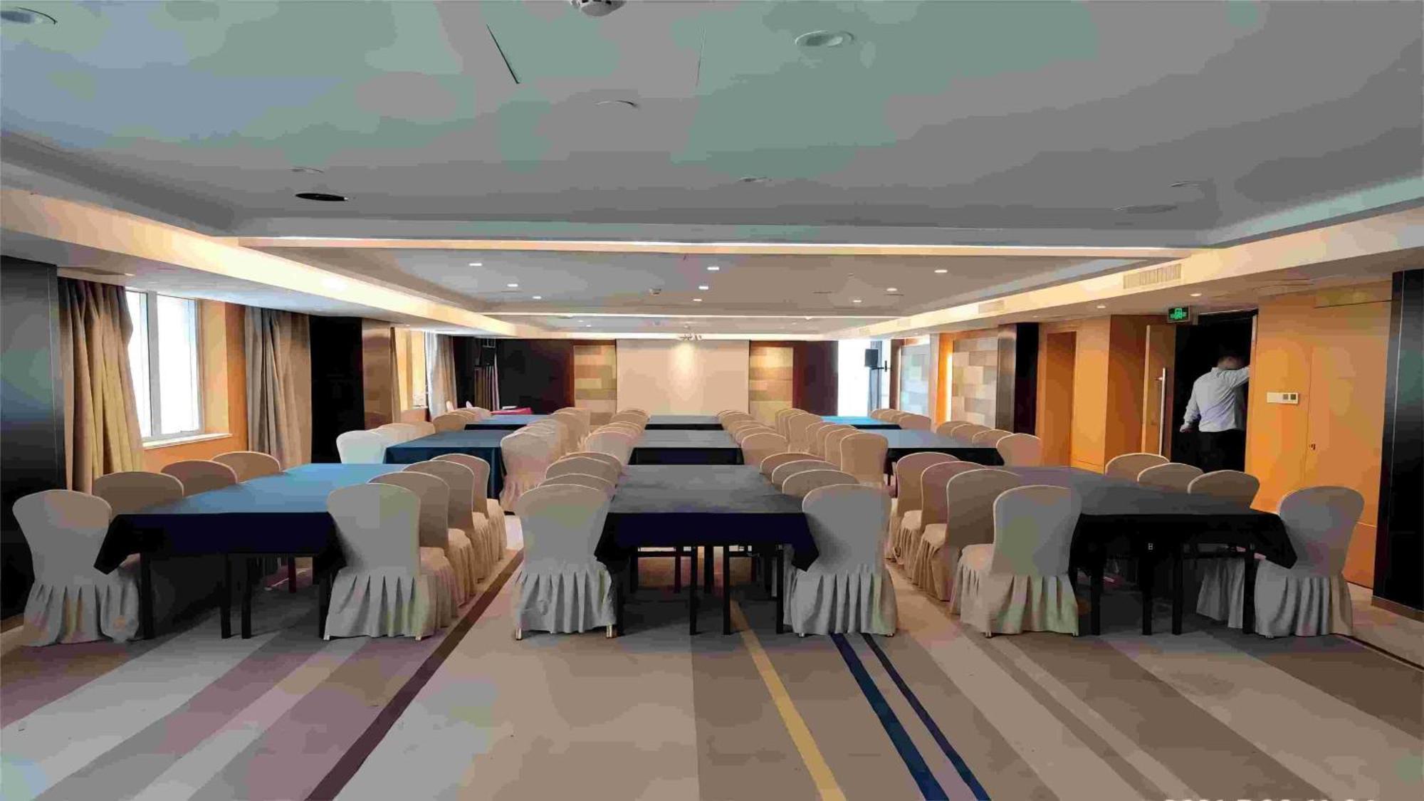 Holiday Inn Express Zhengzhou Airport By Ihg Xinzheng  ภายนอก รูปภาพ