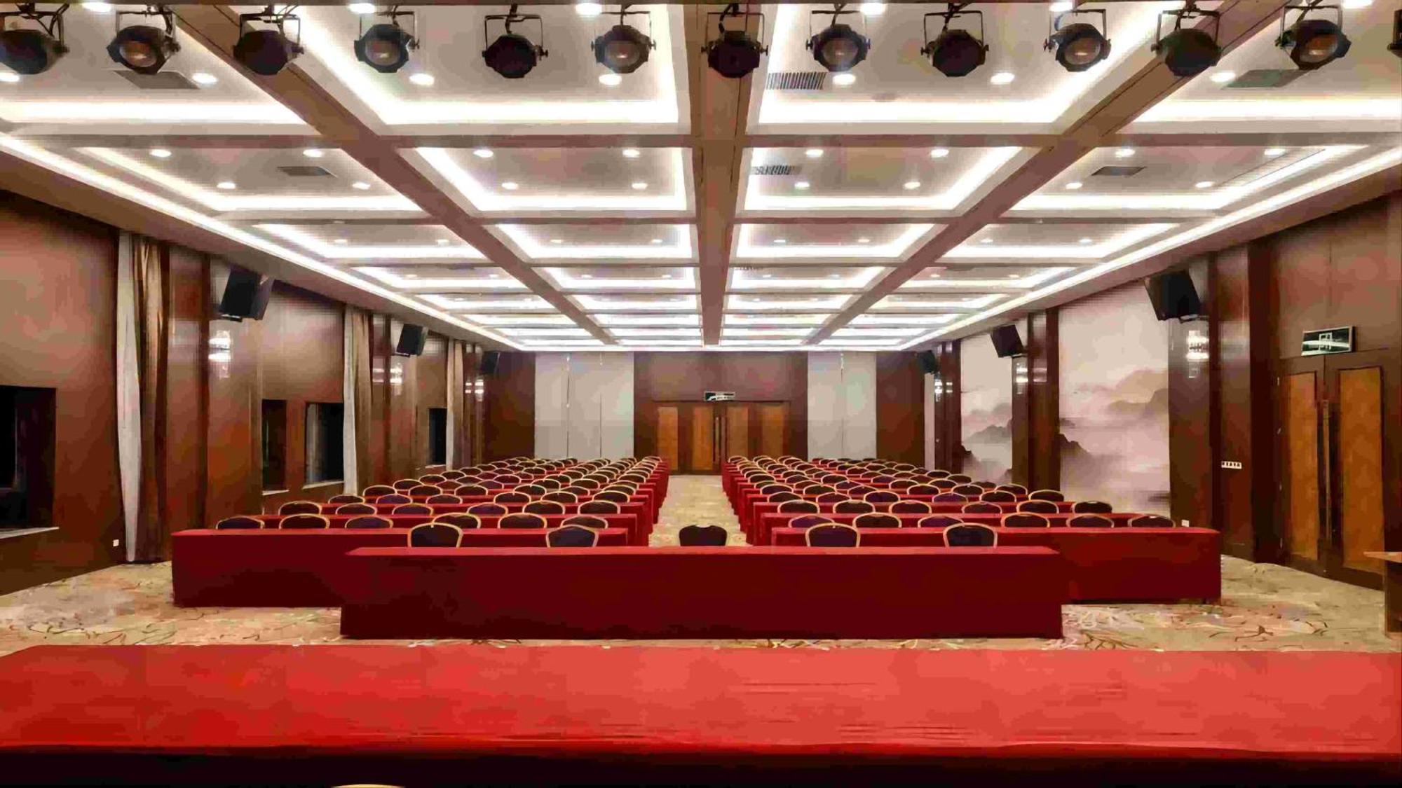 Holiday Inn Express Zhengzhou Airport By Ihg Xinzheng  ภายนอก รูปภาพ