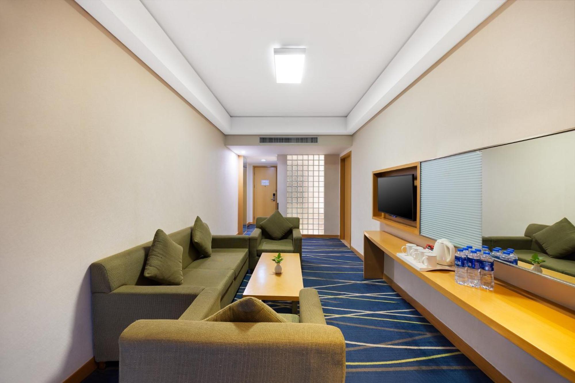 Holiday Inn Express Zhengzhou Airport By Ihg Xinzheng  ภายนอก รูปภาพ