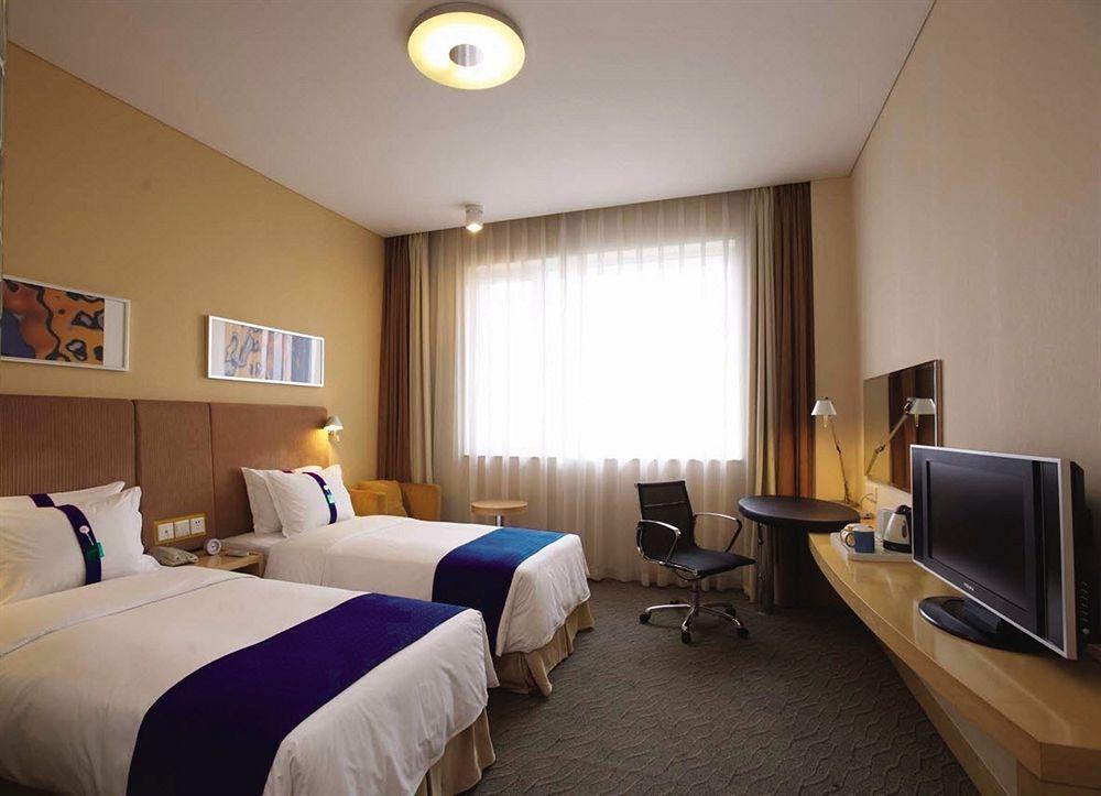 Holiday Inn Express Zhengzhou Airport By Ihg Xinzheng  ภายนอก รูปภาพ