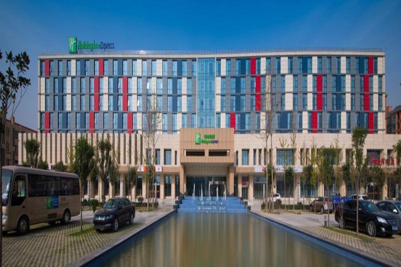 Holiday Inn Express Zhengzhou Airport By Ihg Xinzheng  ภายนอก รูปภาพ